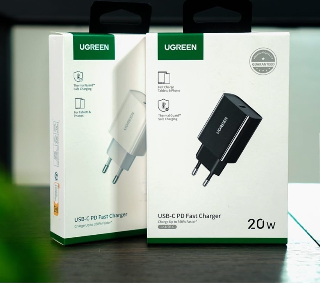 UGREEN 20 WATT CHARGER